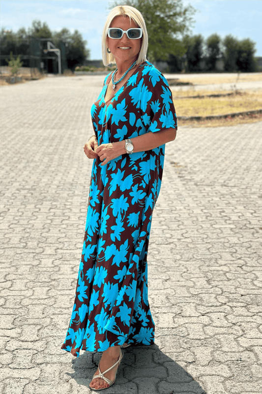 Patricia | Elegant dress with flattering tummy coverage