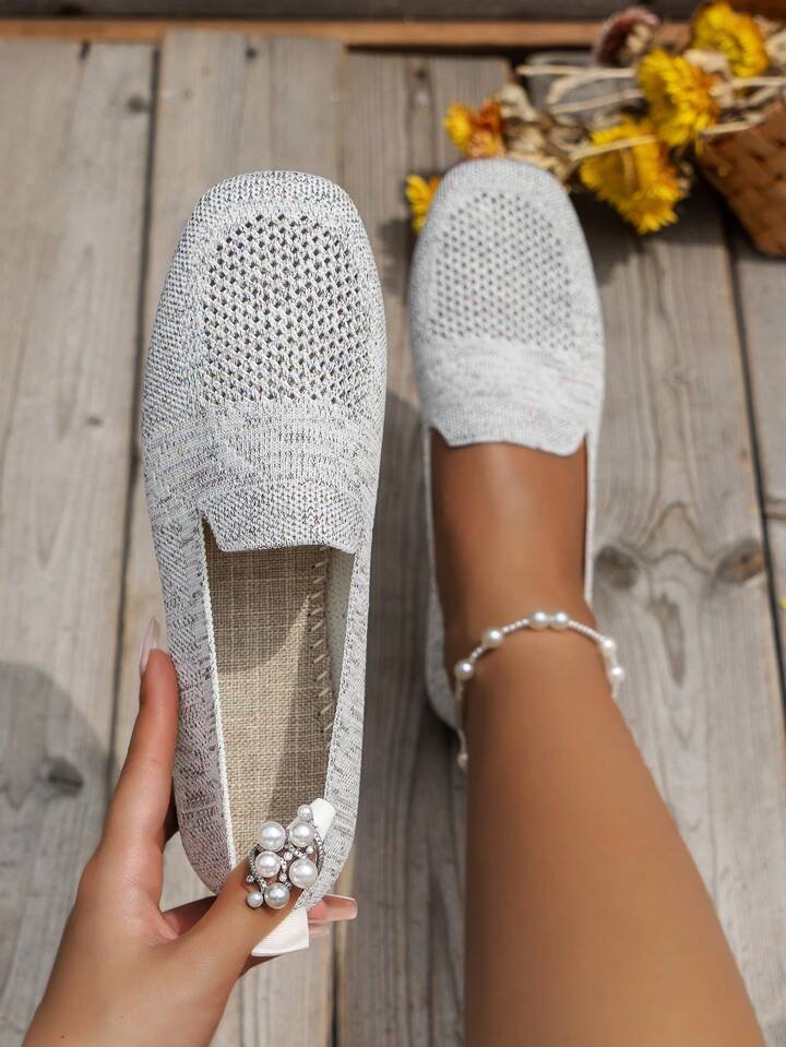 White / 11