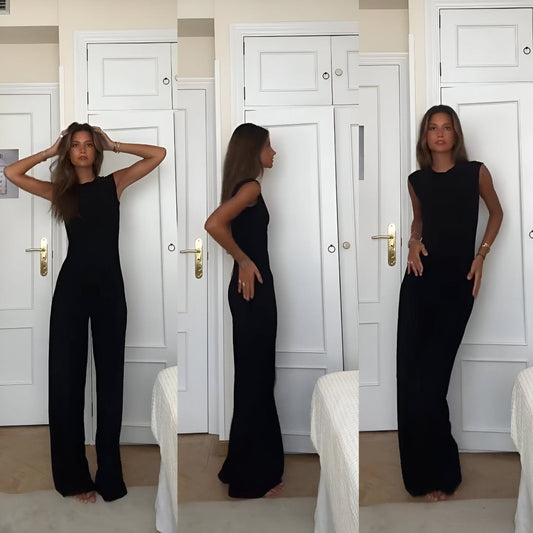 Elegant sleeveless jumpsuit in a casual style with straight leg