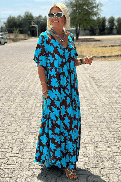 Patricia | Elegant dress with flattering tummy coverage