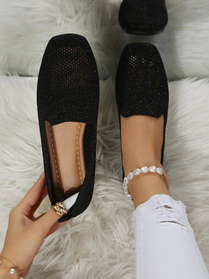 Black / 11