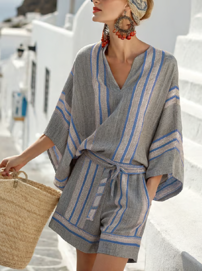 Short linen set with a bohemian touch