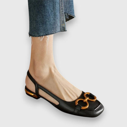 Demyra | Cozy Sandals for Ultimate Comfort